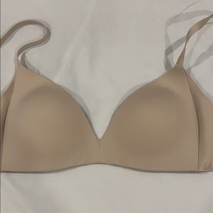 Lululemon take shape bra